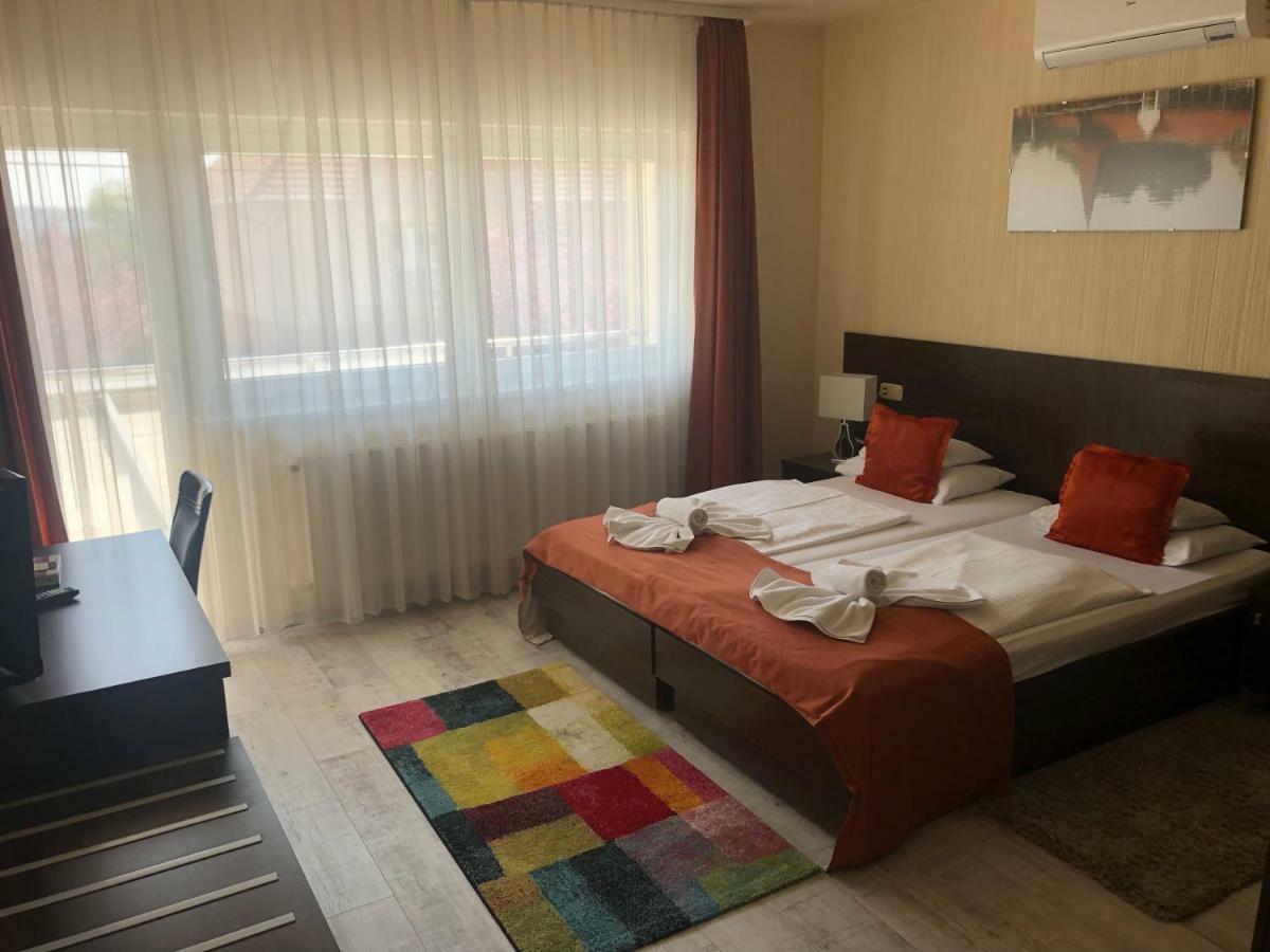 Villa Prestige Хевіз Екстер'єр фото